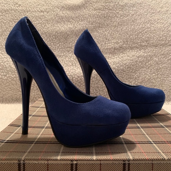 Blue suede high heels, size 5 1/2. - Picture 2 of 9